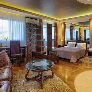 https://rondo-verona.hotelswroclaw.com